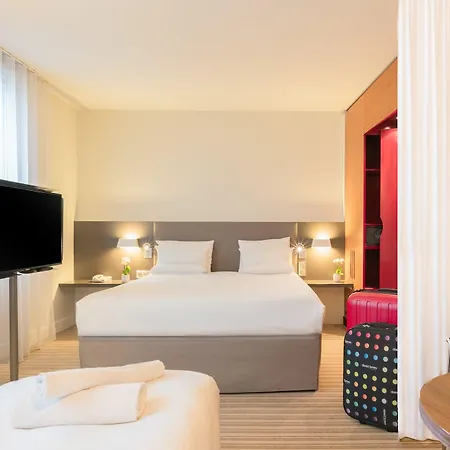 Hotel Novotel Centre 4*