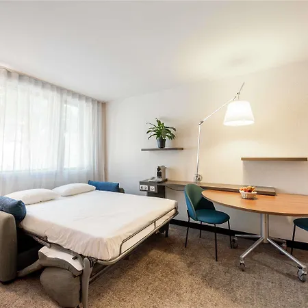 Novotel Centre Hotel