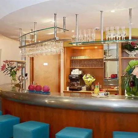 Novotel Centre Hotel