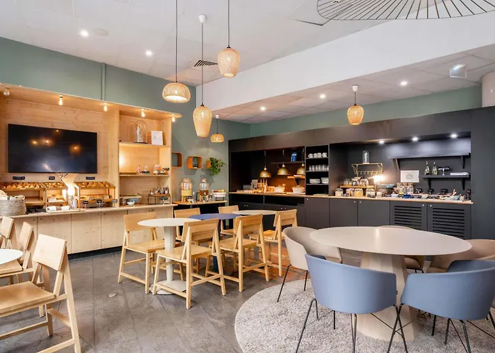 Hotel Novotel Centre 4*