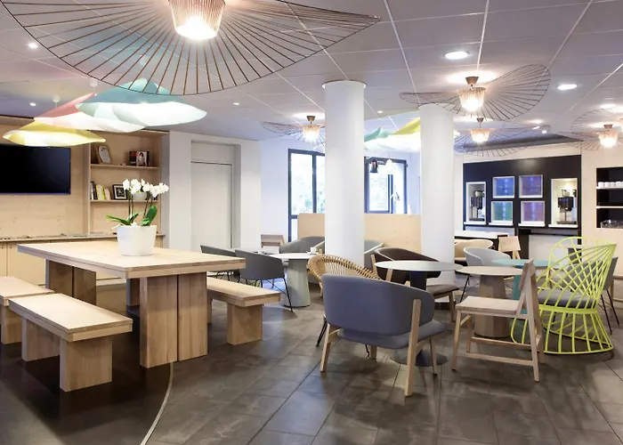 Ξενοδοχείο Novotel Centre 4*