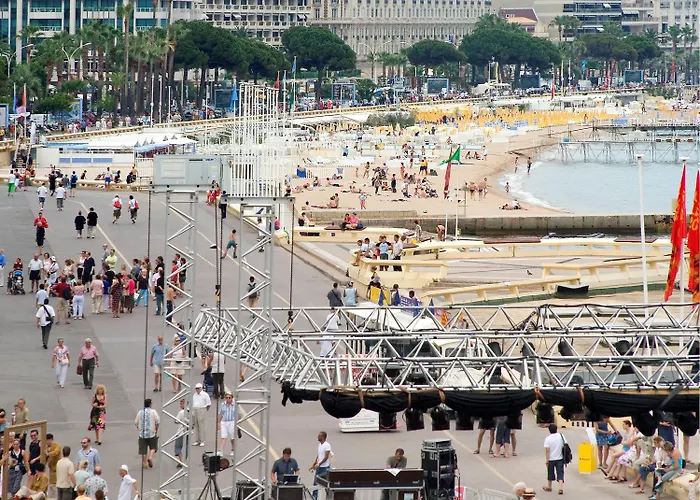 Novotel Centre Hotel 4*