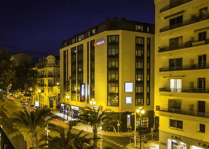 Hotel Novotel Centre 4*